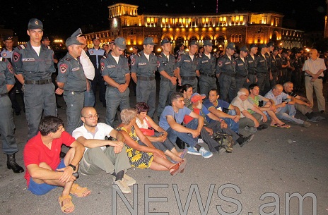 `Rise up Armenia` protesters keep police on guard, break through cordon - PHOTOS